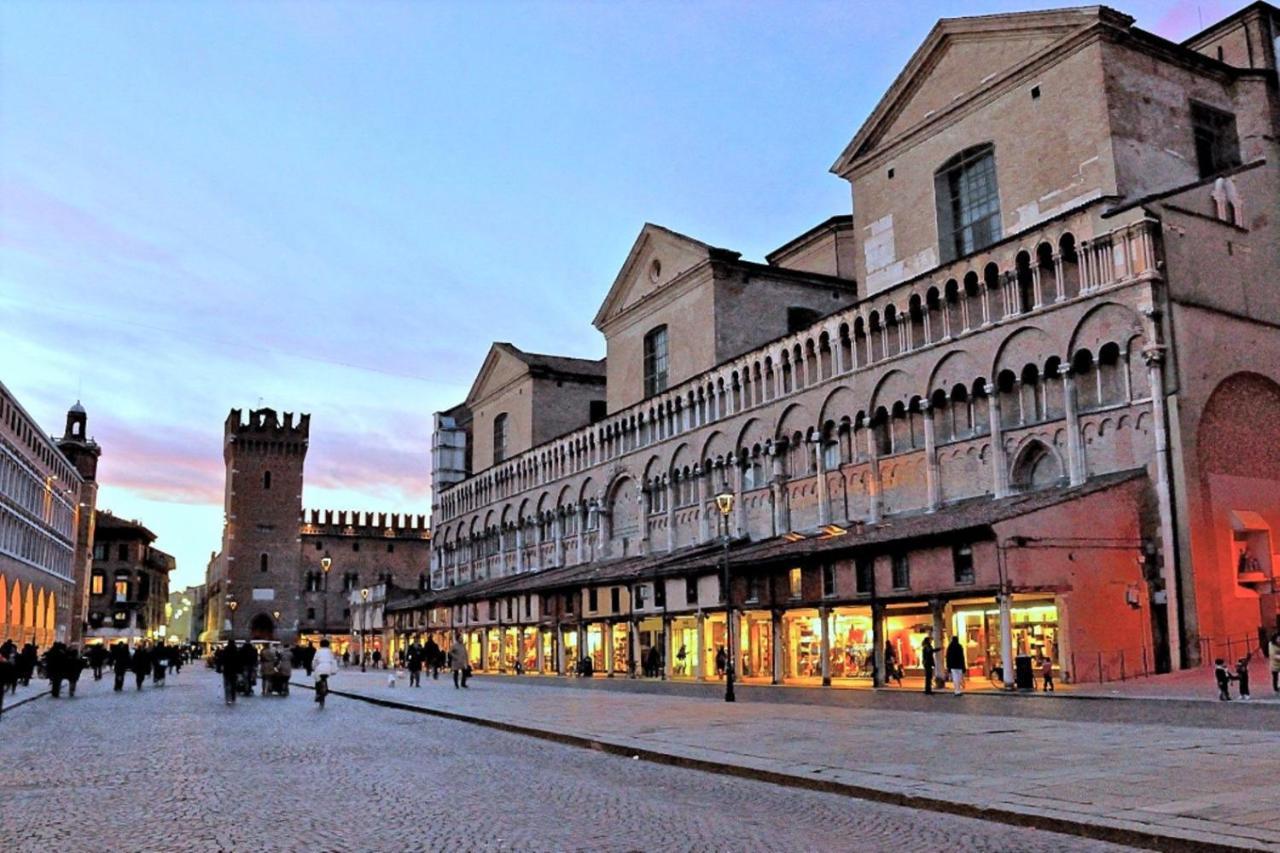 Charming Flat In Centro A Ferrara Con Posto Auto别墅 外观 照片