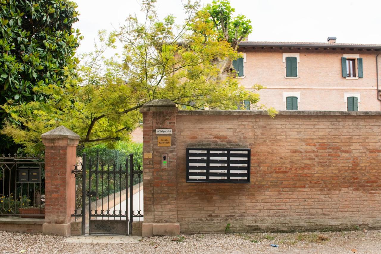 Charming Flat In Centro A Ferrara Con Posto Auto别墅 外观 照片