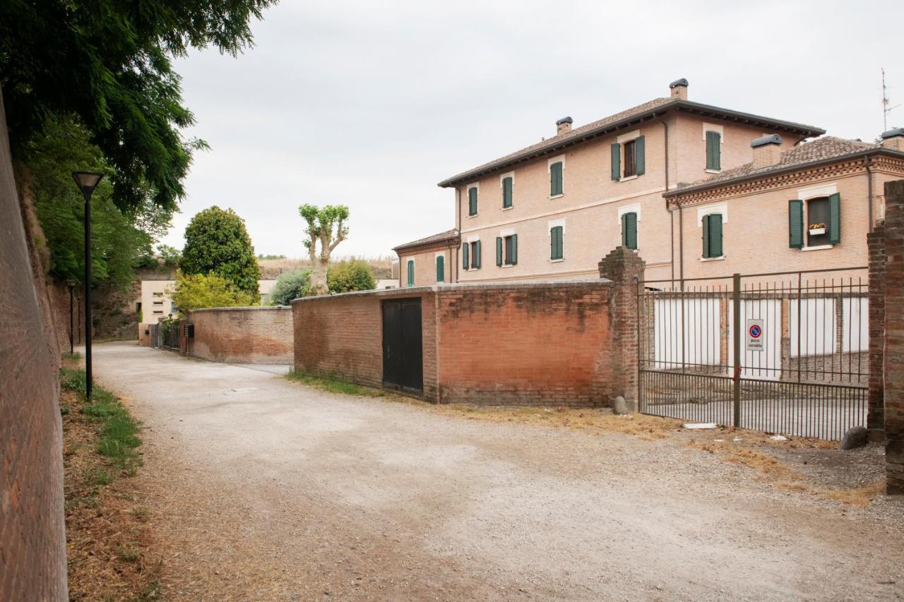 Charming Flat In Centro A Ferrara Con Posto Auto别墅 外观 照片