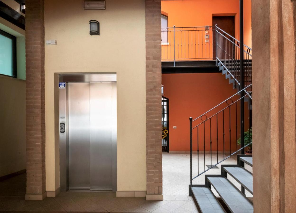 Charming Flat In Centro A Ferrara Con Posto Auto别墅 外观 照片