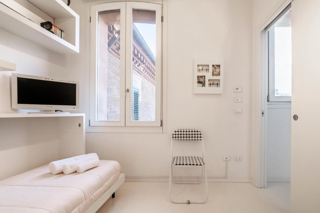 Charming Flat In Centro A Ferrara Con Posto Auto别墅 外观 照片