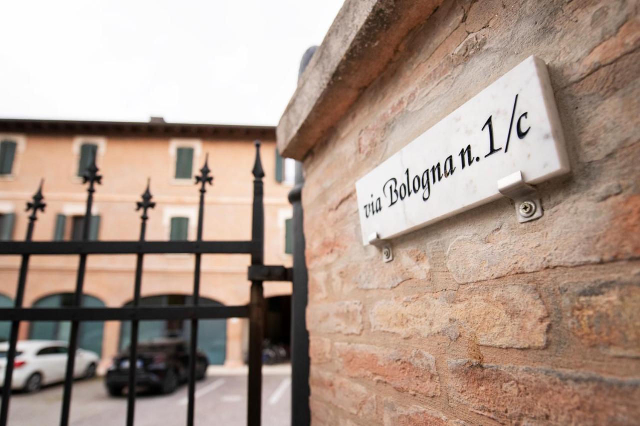 Charming Flat In Centro A Ferrara Con Posto Auto别墅 外观 照片